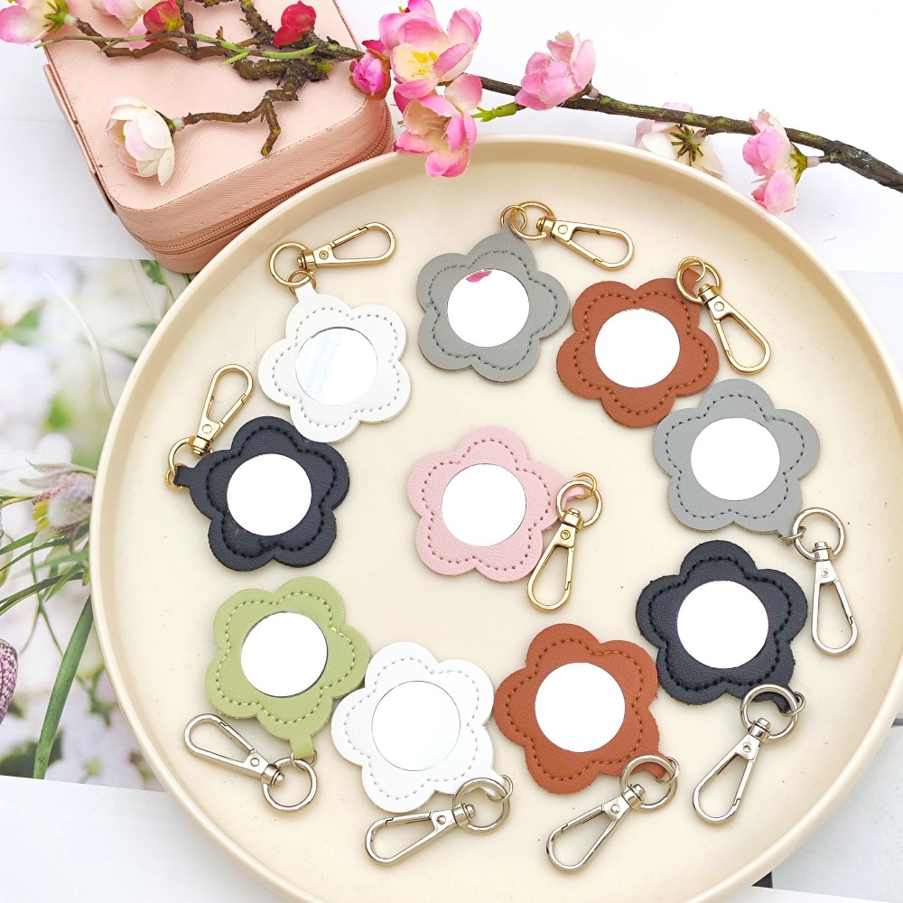 Flower Petal Shaped Mirror Bag - Car Accessories Mirror Hanging recension och pris