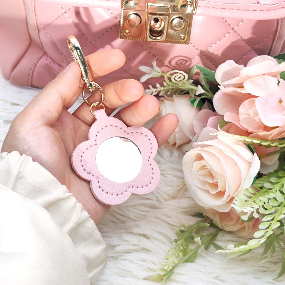Flower Petal Shaped Mirror Bag - Car Accessories Mirror Hanging recension och pris